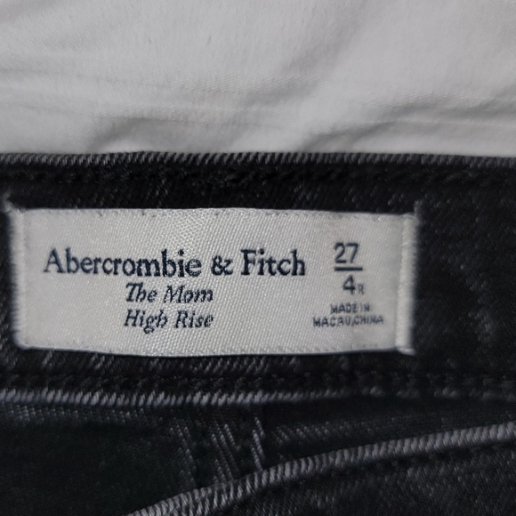 Abercrombie & Fitch The Mom High Rise Jeans - Picture 4 of 4